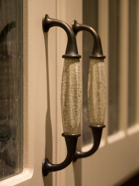 Cabinet Pulls Replacement in San Antonio